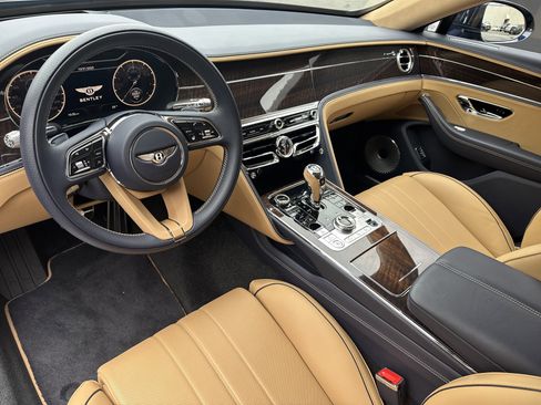 Used 2024 Bentley Flying Spur V8 image 15