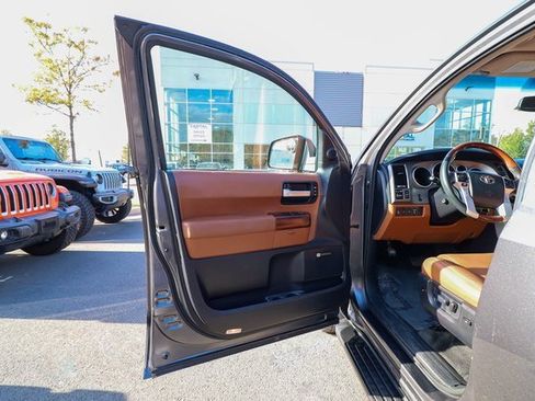 Used 2016 Toyota Sequoia Platinum image 35