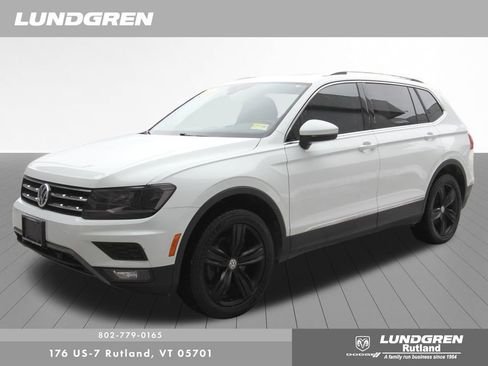 Used 2020 Volkswagen Tiguan SEL w/ 3rd Row Seat Package image 49