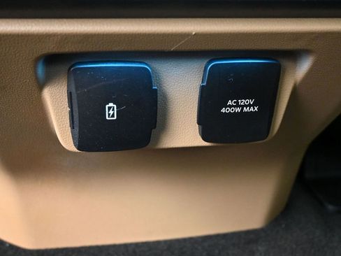 Used 2023 Ford F150 Lariat w/ Equipment Group 502A High image 22