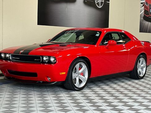 Used 2009 Dodge Challenger SRT8 w/ SRT Option Group II image 8