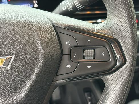 Used 2025 Chevrolet TrailBlazer LT AWD/4WD image 16