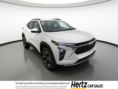 Used 2025 Chevrolet Trax LT w/ LT Convenience Package