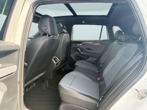 New 2026 Volkswagen Tiguan SE R-Line AWD/4WD image 14