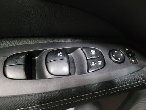 Used 2017 Nissan Pathfinder S FWD image 27
