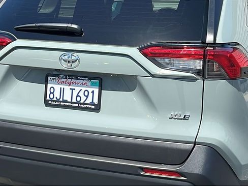 Used 2019 Toyota RAV4 XLE w/ All Weather Liner Package FWD image 6