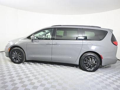 Used 2022 Chrysler Pacifica Touring-L w/ S Appearance Package