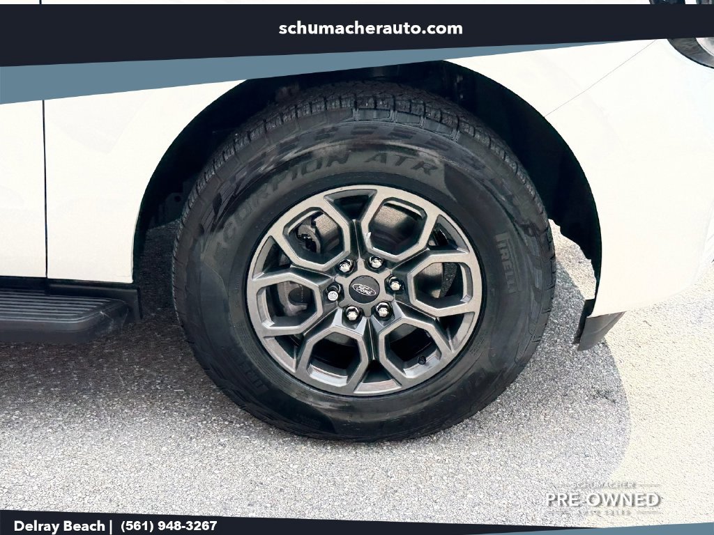 Used 2025 Ford Expedition Active RWD image 9