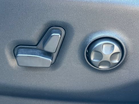 New 2027 Chrysler Pacifica Select FWD image 33
