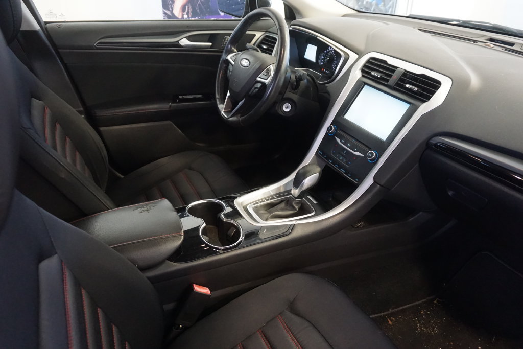 Used 2014 Ford Fusion SE FWD image 24
