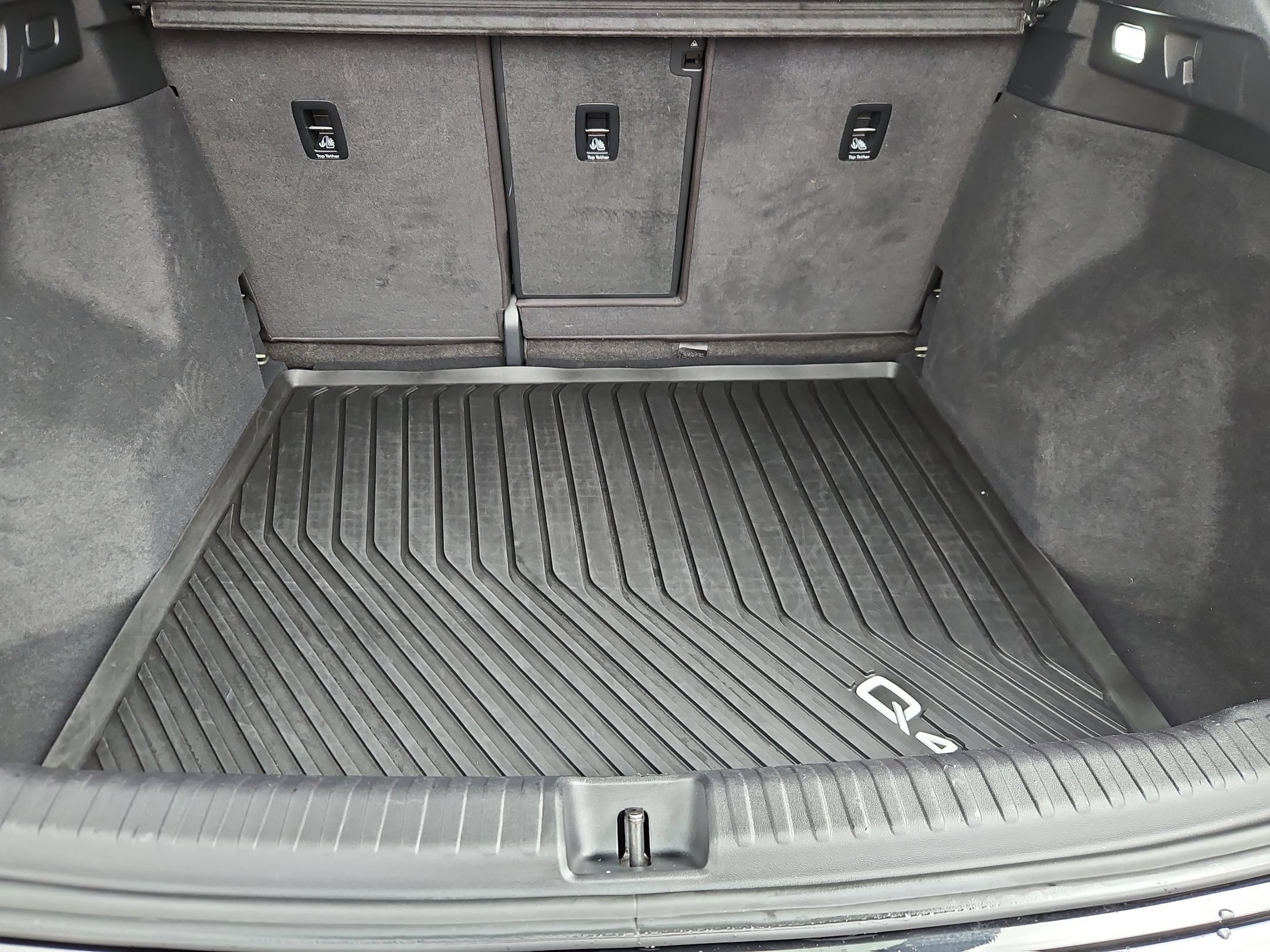 Used 2023 Audi Q4 e-tron Premium AWD/4WD image 25
