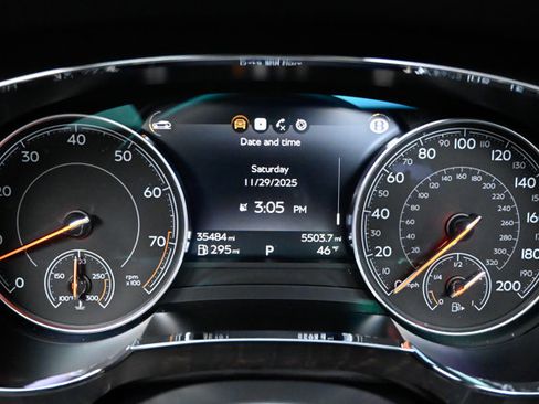 Used 2019 Bentley Bentayga image 79