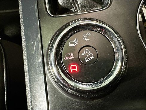 Used 2018 Ford Explorer Platinum image 38