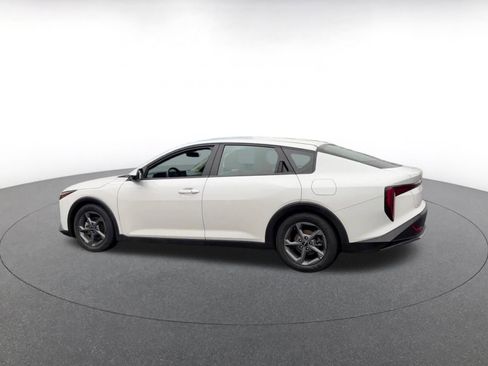 Used 2025 Kia K4 LXS image 10