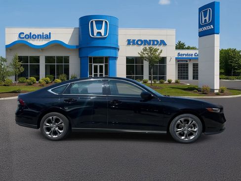 Used 2023 Honda Accord EX image 8