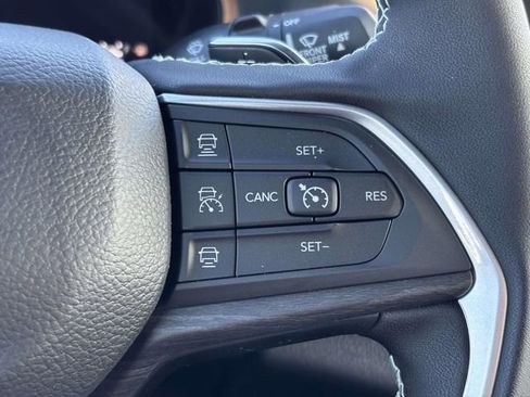 New 2025 Jeep Grand Cherokee Limited image 20