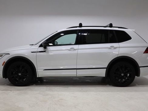 Used 2022 Volkswagen Tiguan SE R-Line AWD/4WD image 4