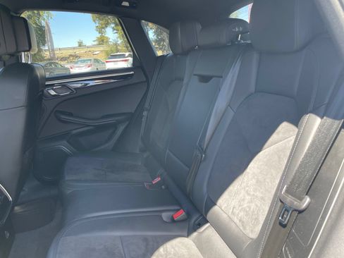 Used 2017 Porsche Macan AWD/4WD image 11