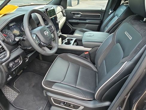 Used 2025 RAM 1500 Laramie w/ Sport Appearance Package AWD/4WD image 18