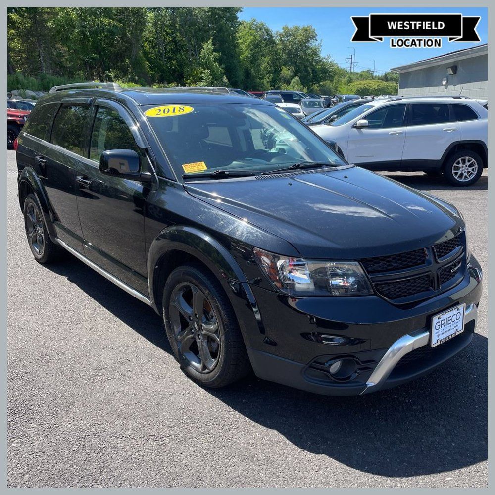 Used 2018 Dodge Journey Crossroad w/ Nav & Sun Group FWD image 1