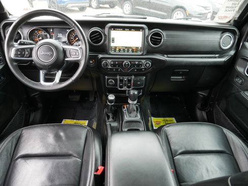 Used 2020 Jeep Wrangler Unlimited Sahara image 10