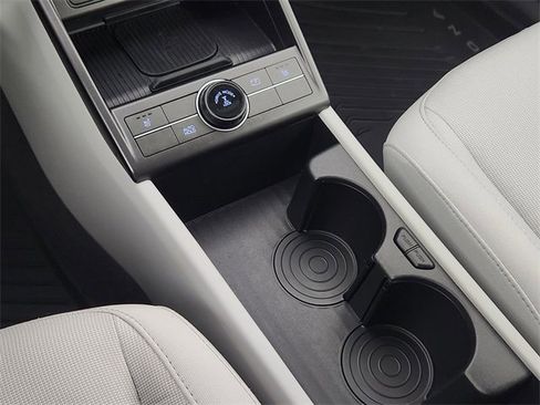 Certified 2025 Hyundai Kona SEL image 23