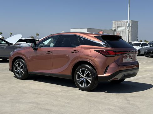 Certified 2025 Lexus RX 350 Premium w/ Accessory Package (K3) FWD image 10