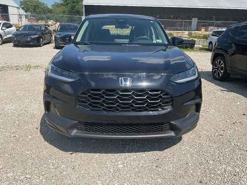 Used 2023 Honda HR-V LX image 2