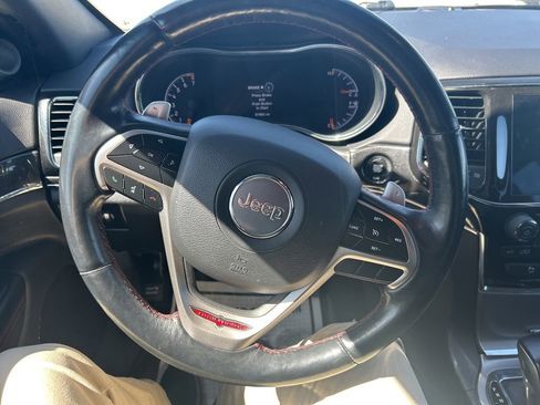 Used 2021 Jeep Grand Cherokee Trailhawk AWD/4WD image 16