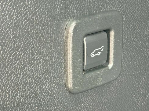 Used 2015 Lincoln Navigator 4WD image 9