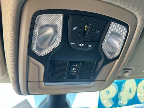 Used 2020 RAM 1500 Big Horn AWD/4WD image 15