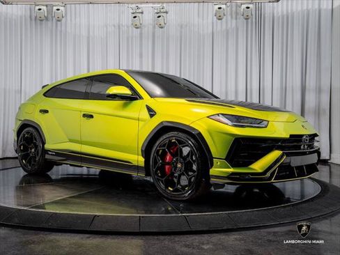 Used 2023 Lamborghini Urus Performante AWD/4WD image 26