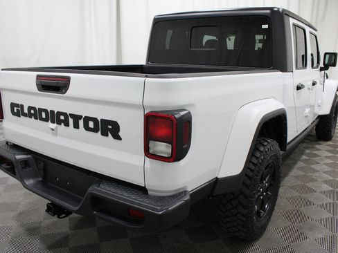 Used 2021 Jeep Gladiator Sport AWD/4WD image 28