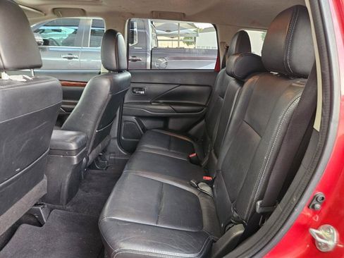 Used 2015 Mitsubishi Outlander GT AWD/4WD image 14