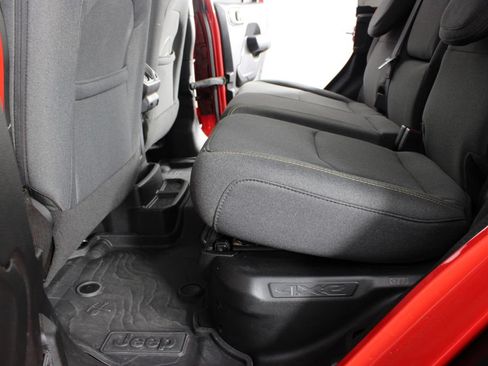 Used 2025 Jeep Wrangler Unlimited Sport S 4xe AWD/4WD image 16