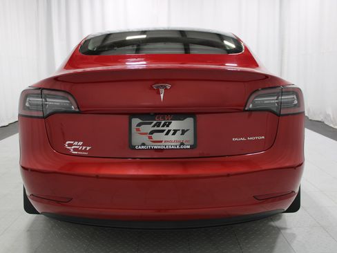 Used 2022 Tesla Model 3 Long Range AWD/4WD image 7
