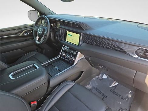 Used 2023 GMC Yukon Denali AWD/4WD image 34
