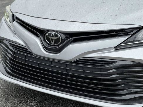 Used 2020 Toyota Camry LE FWD image 6