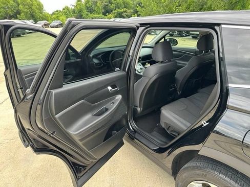 Used 2023 Hyundai Santa Fe SE w/ Cargo Package FWD image 12