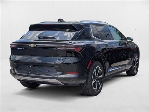New 2025 Chevrolet Equinox EV LT image 2