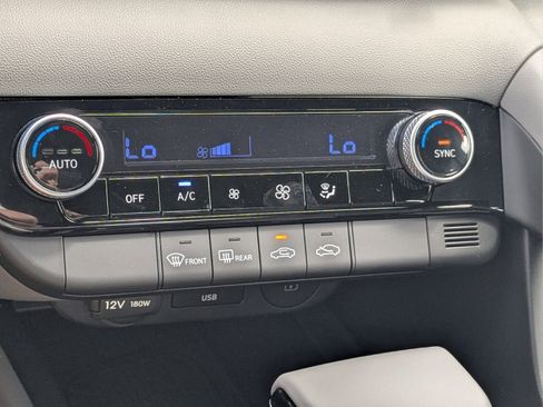 Used 2025 Hyundai Elantra Sport FWD image 19
