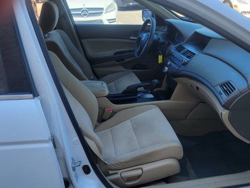 Used 2010 Honda Accord LX-P image 19
