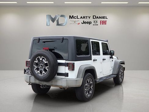 Used 2018 Jeep Wrangler Unlimited Sport AWD/4WD image 5