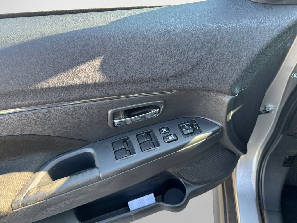 Used 2023 Mitsubishi Outlander Sport AWD image 14