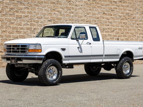Used 1997 Ford F250 4x4 SuperCab Heavy Duty image 4