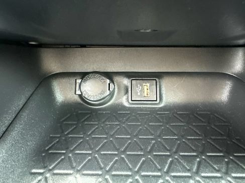 Used 2023 Toyota RAV4 XLE AWD/4WD image 42