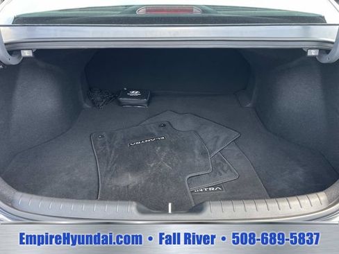 Used 2023 Hyundai Elantra SEL FWD image 5