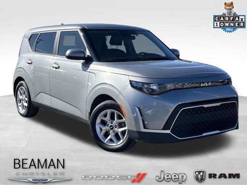 Used 2023 Kia Soul LX w/ LX Technology Package image 1