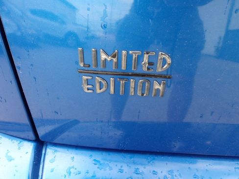 Used 2006 Chrysler PT Cruiser Limited FWD image 36