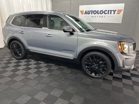 Used 2022 Kia Telluride SX w/ SX Prestige Package image 2